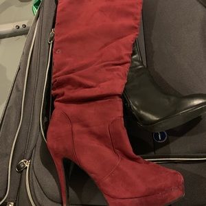 Red boots (possible costume item for HALLOWEEN)